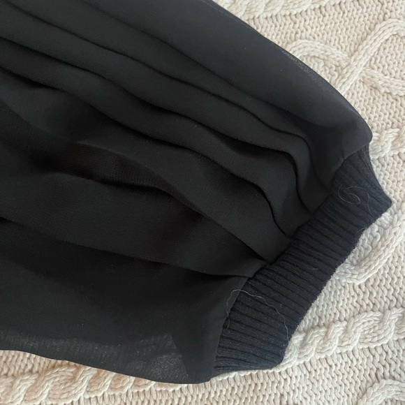 Nygard Collection Elegant Black Lace beaded Embroidery at Neckline SZ S - Picture 11 of 15